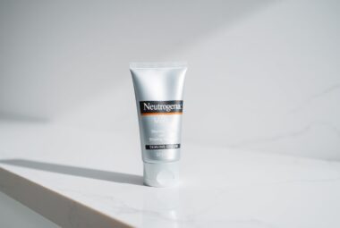 neutrogena men's shaving cream